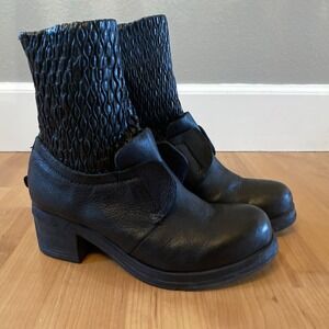 Papucei Boots Textured Black Leather Gathered Zip Block Heel Size 37 / 6.5-7